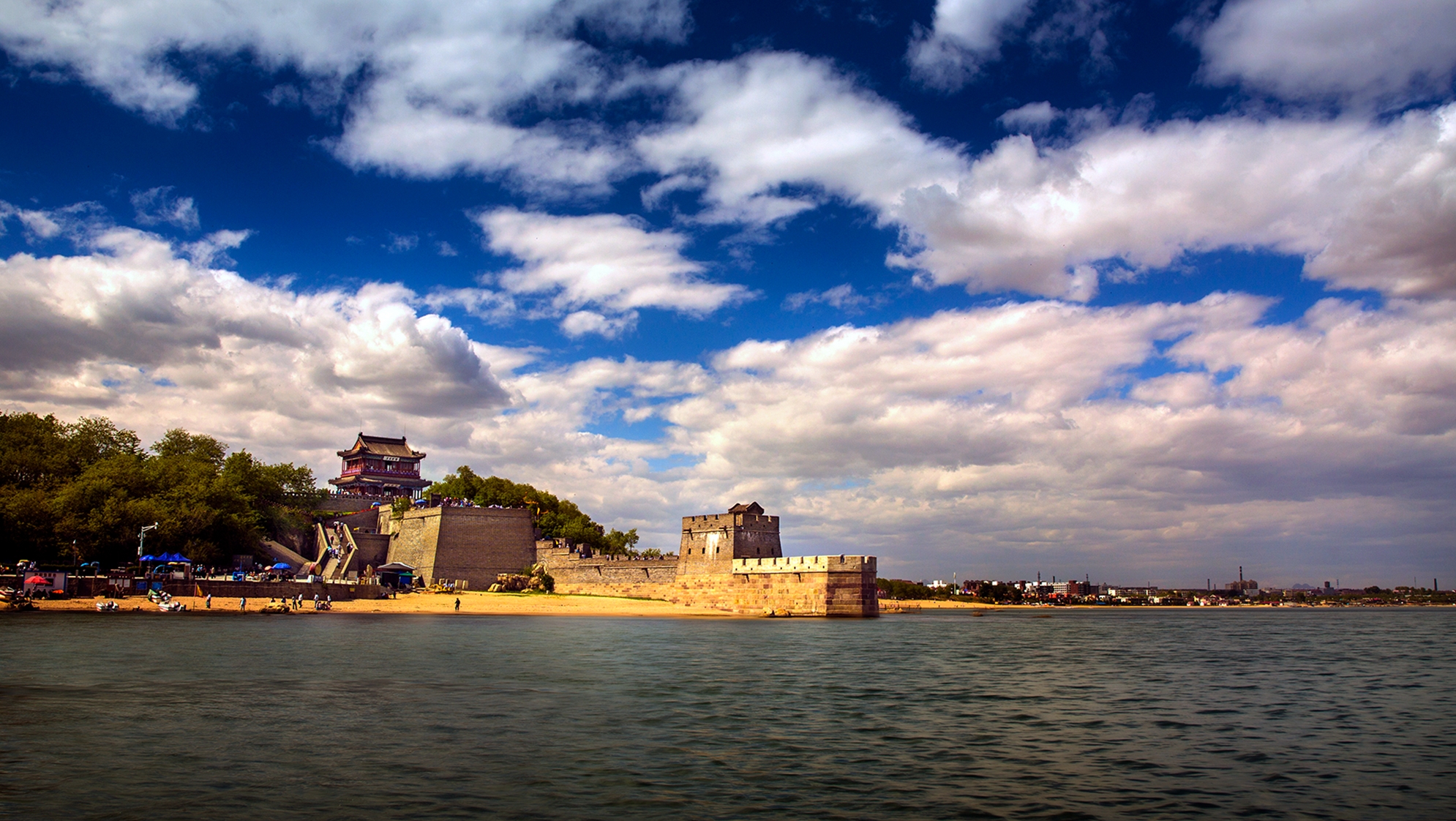 河北致敬，领导与同胞共筑美好未来